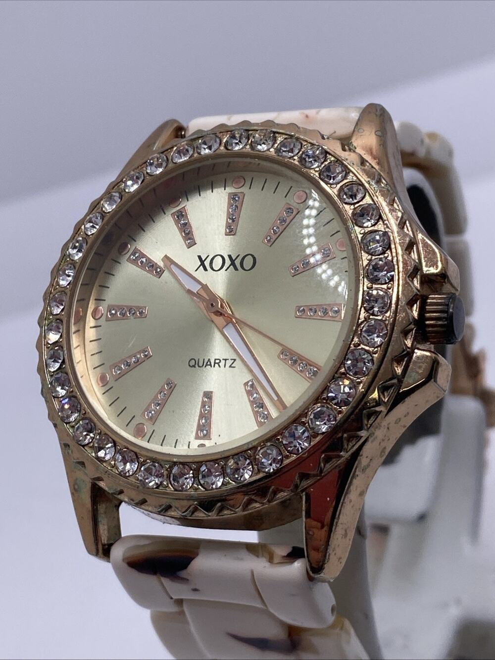 XOXO Womens Gold Tone Rhinestone Watch Works New Battery